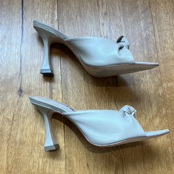 What interval size 6 creamy brown nude kitten heel open toe - Picture 3 of 7